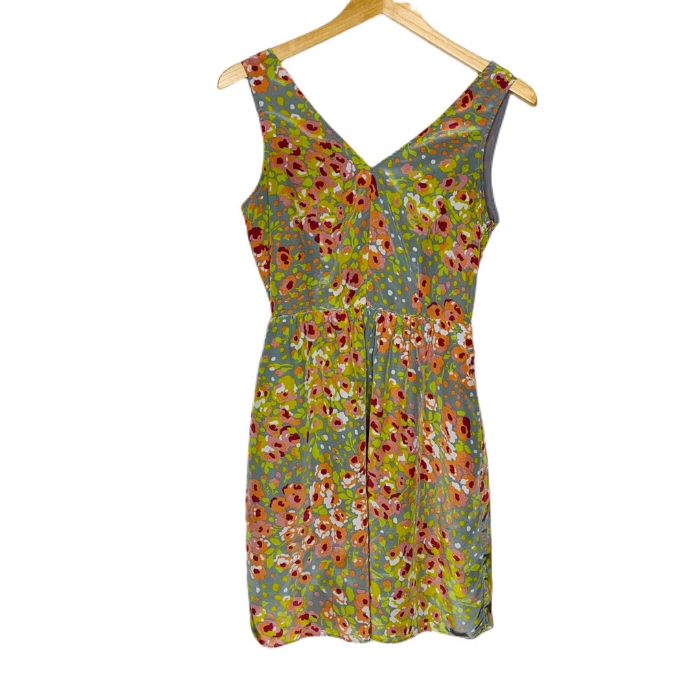 Karlie Floral V-Neck Dress Size Medium